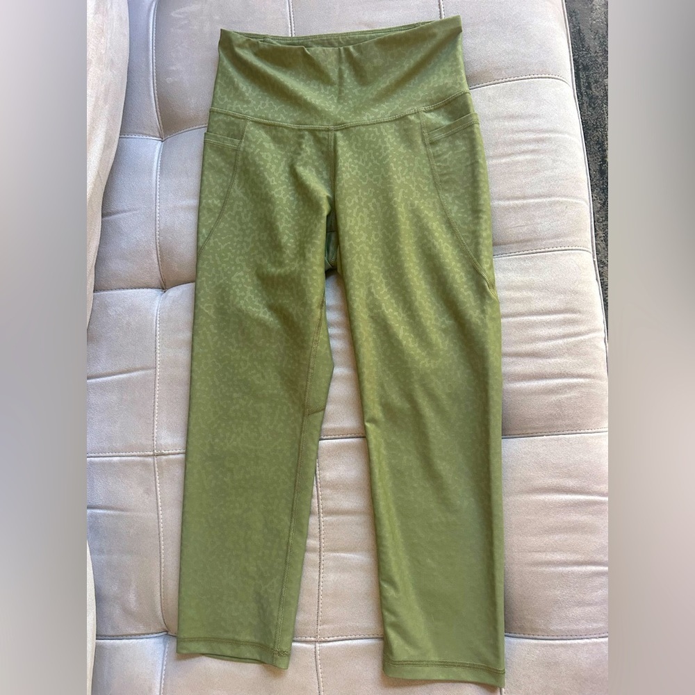 OLD NAVY Elevate Legging